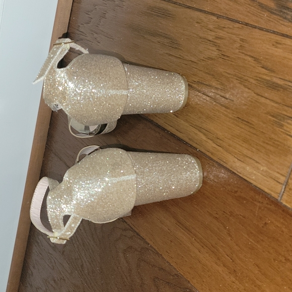 Chinese Laundry Gold block heeled sandals 7.5 - Picture 4 of 6